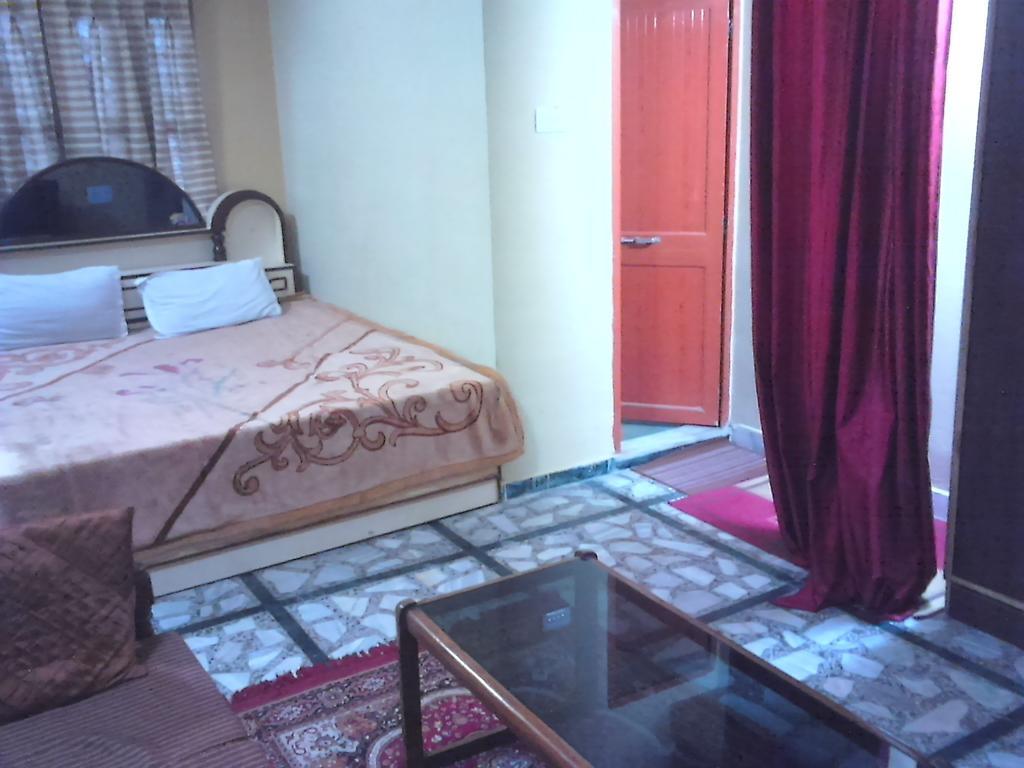 Leela Guest House Varanasi Quarto foto