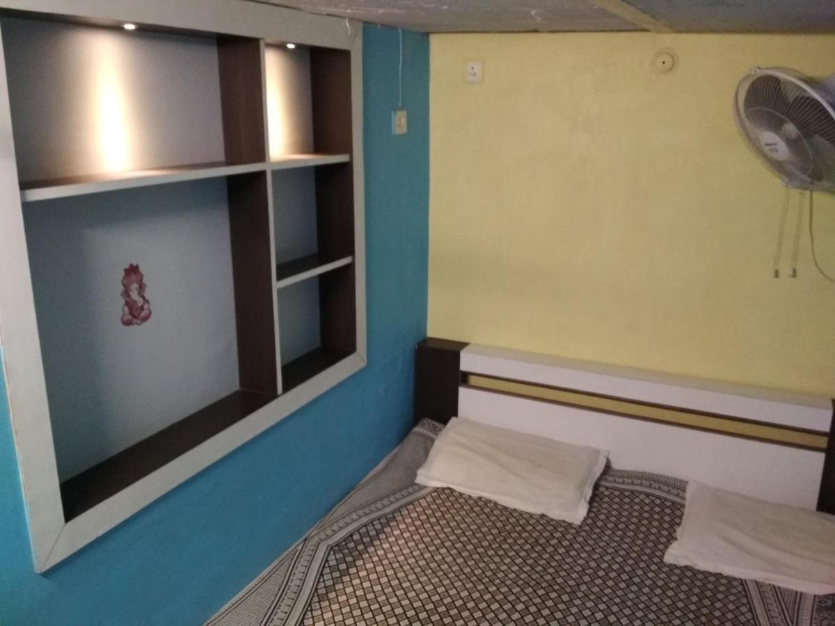 Leela Guest House Varanasi Exterior foto